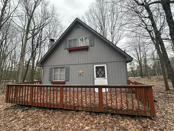 116 Pine Knob CIR, Hawley, PA 18428