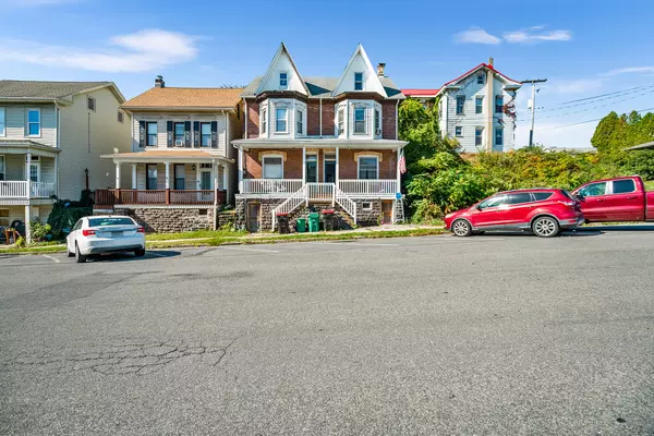 132 N 2nd ST, Lehighton, PA 18235