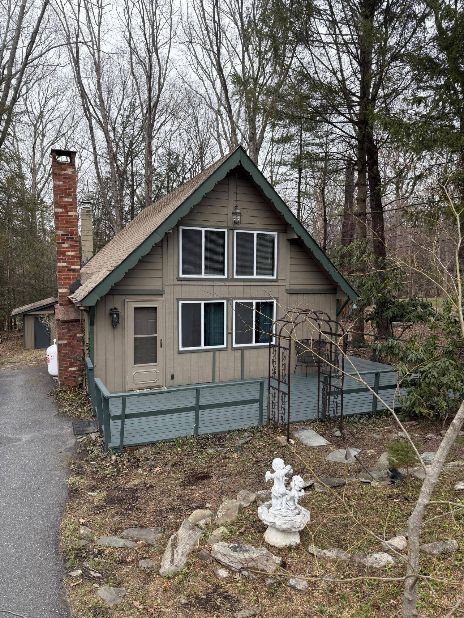 1177 Bartonsville Woods RD, Bartonsville, PA 18321