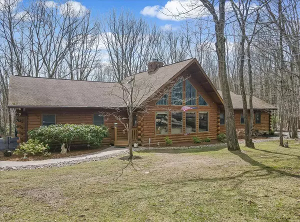 108 Stone RDG, Albrightsville, PA 18210