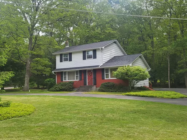 Cresco, PA 18326,7425 W Dogwood LN