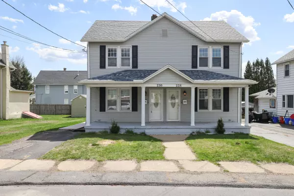 228-230 2nd ST, Blakely, PA 18447