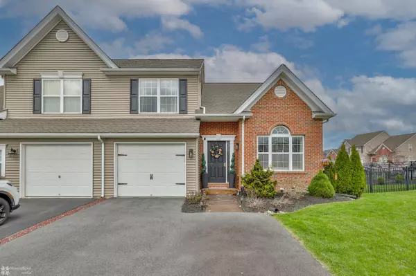 4035 Hemlock DR, Coplay, PA 18037