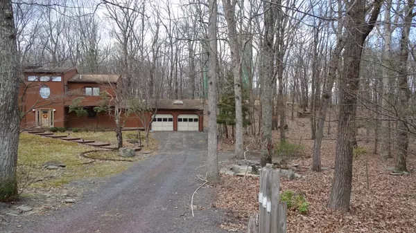 East Stroudsburg, PA 18301,6138 Wales CT