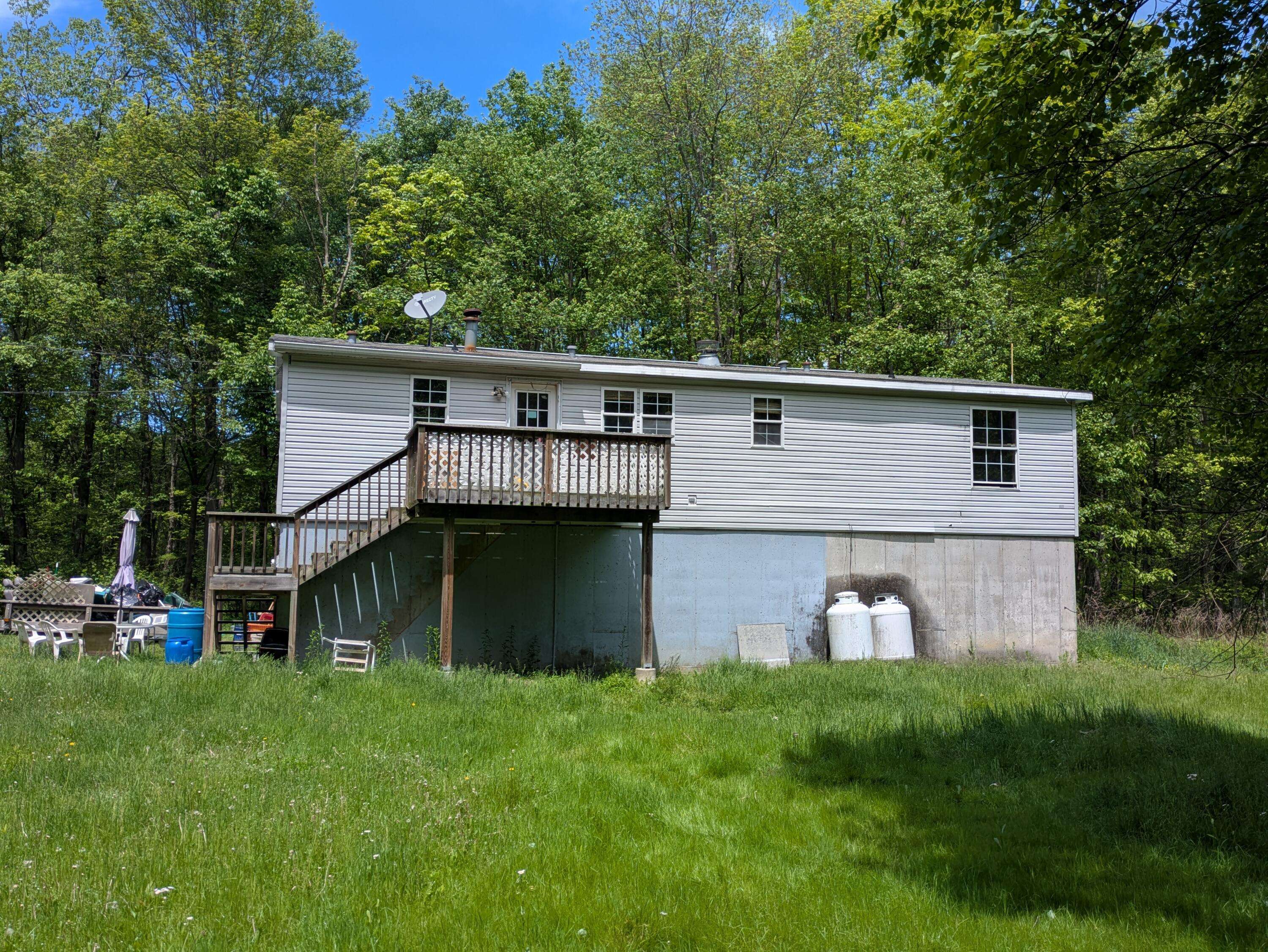 135 Weber LN, Kunkletown, PA 18058