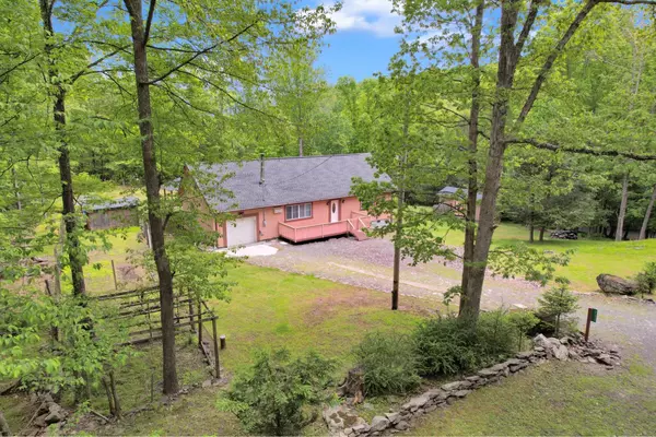 Cresco, PA 18326,233 Vista RD