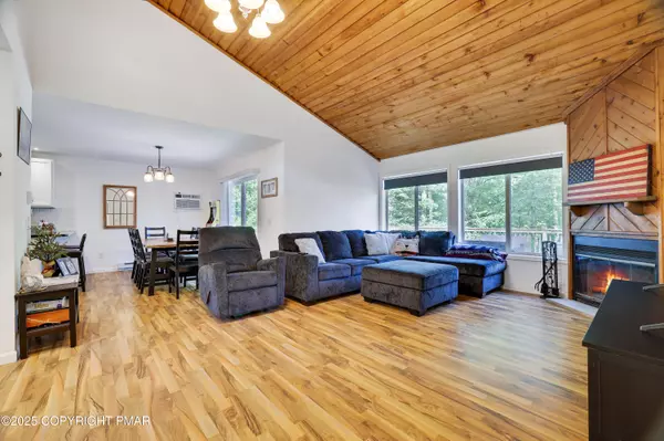 Stroudsburg, PA 18360,2506 Shagbark LN