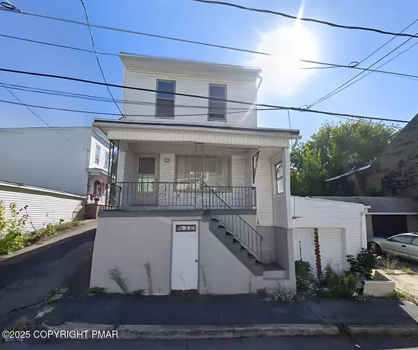 422 W Lloyd ST,  Shenandoah,  PA 17976