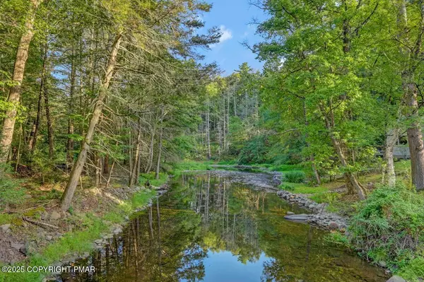 East Stroudsburg, PA 18302,106 Circle CT