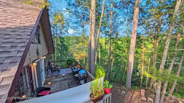 East Stroudsburg, PA 18302,106 Circle CT