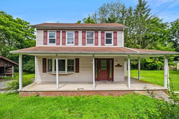10 Deer LN, Pottsville, PA 17901
