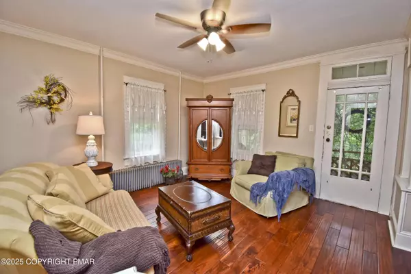 Bangor, PA 18013,7 Washington BLVD