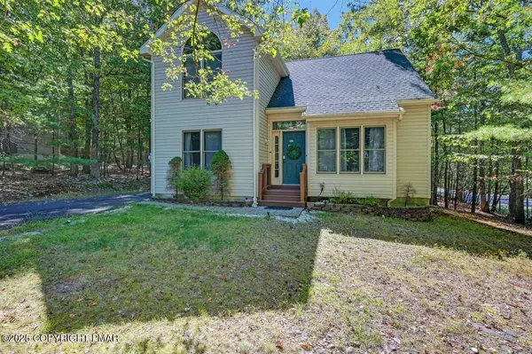 4104 Ashwood LN, East Stroudsburg, PA 18301