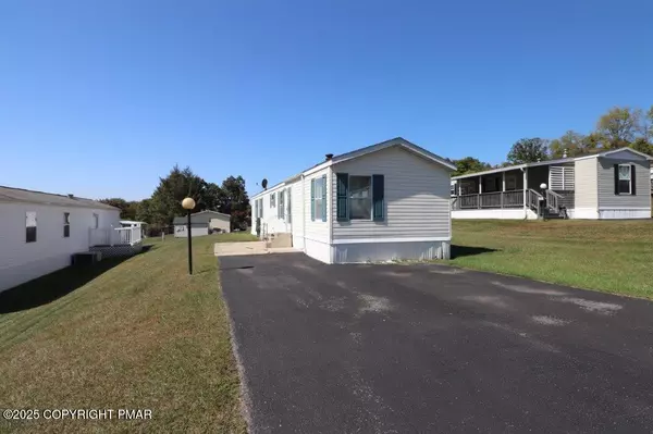 21 Hillside PL,  Kunkletown,  PA 18058