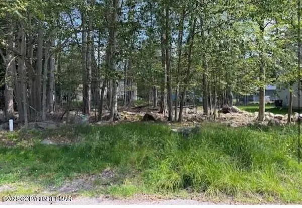 490 Tamara TER, Tobyhanna, PA 18466