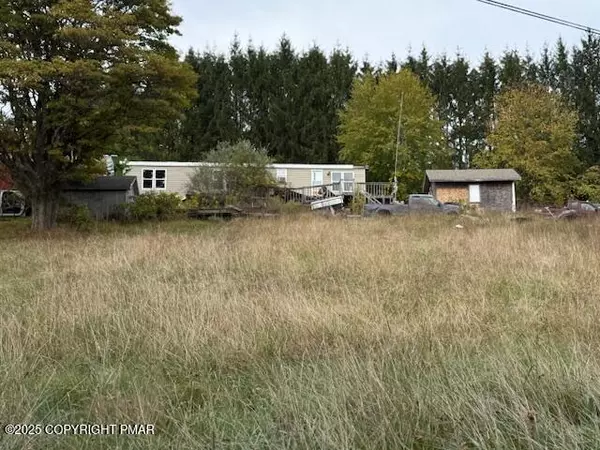 2060 Wintergreen RD, Palmerton, PA 18071