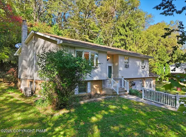 Bangor, PA 18013,4506 Fourth TER