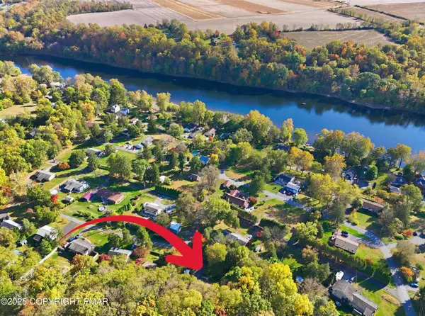 Bangor, PA 18013,4506 Fourth TER