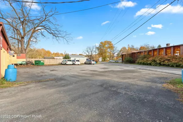 East Stroudsburg, PA 18301,399 Oak ST