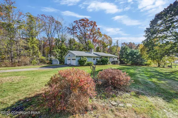 2116 James WAY, Saylorsburg, PA 18353