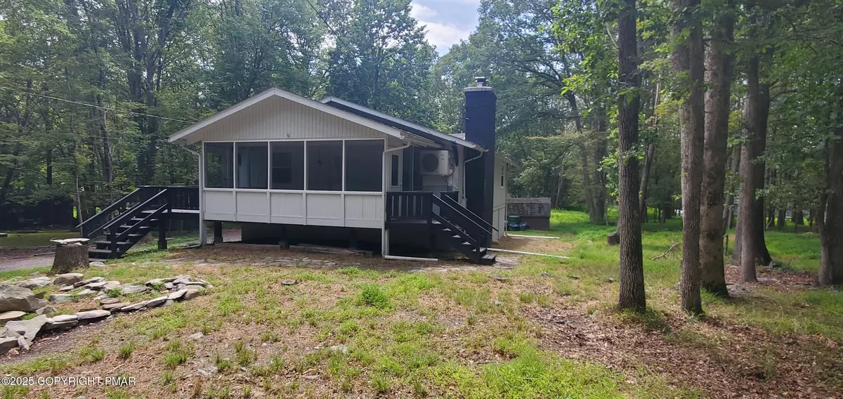 Bushkill, PA 18324,4932 w pine ridge