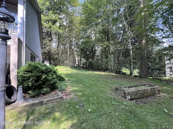 Tobyhanna, PA 18466,2533 Country Club DR