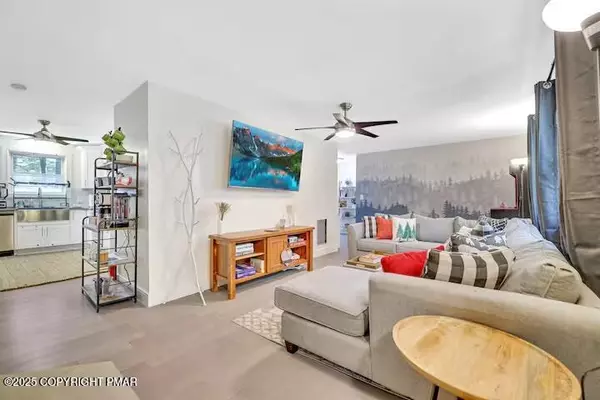 Pocono Summit, PA 18346,250 Stillwater DR