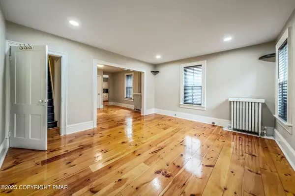 Stroudsburg, PA 18360,703 Scott ST