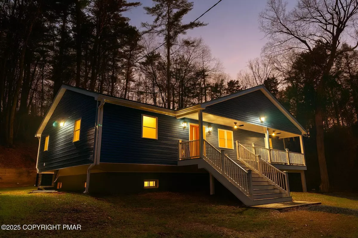 Bushkill, PA 18324,1131 Mink CT