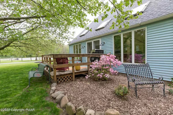 7769 Main ST, Martins Creek, PA 18013