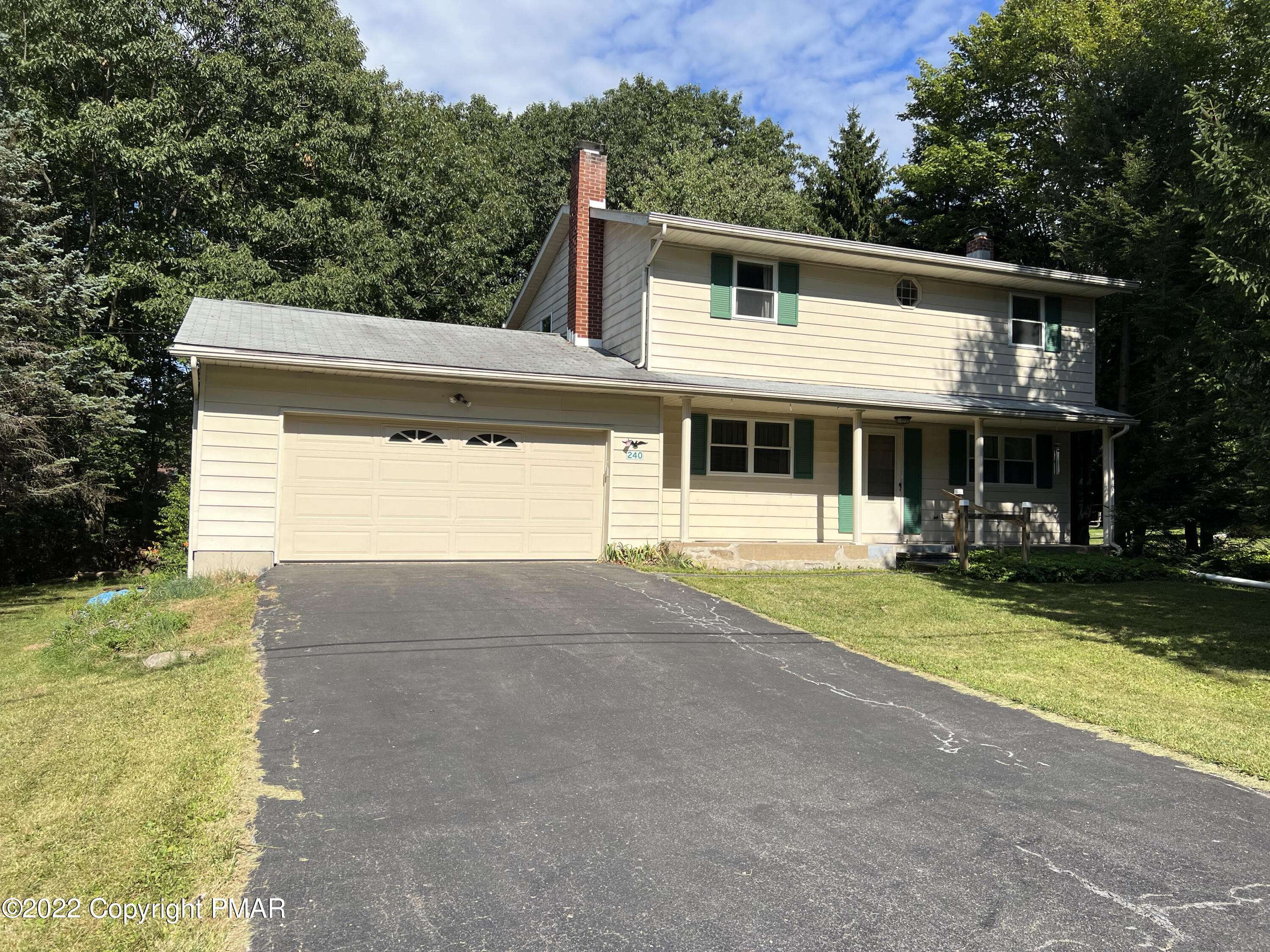 240 Winona RD, Mount Pocono, PA 18344