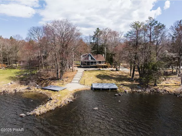 1018 Beaver LN,  Gouldsboro,  PA 18424