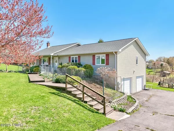 24 Edward RD, Beach Lake, PA 18405