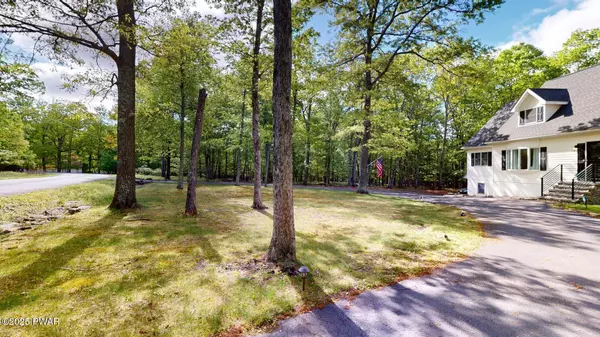 Dingmans Ferry, PA 18328,199 Spruce Run DR