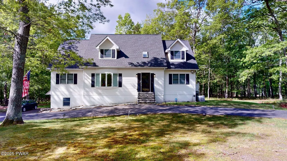 Dingmans Ferry, PA 18328,199 Spruce Run DR