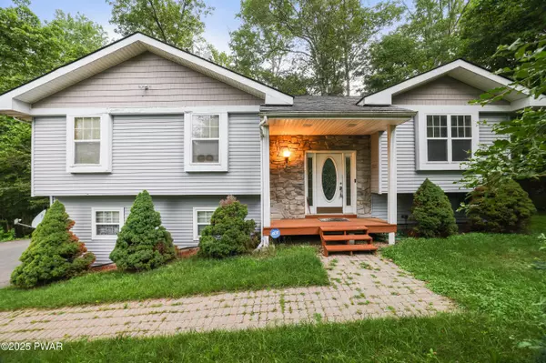 3122 Sparrow CT, East Stroudsburg, PA 18302