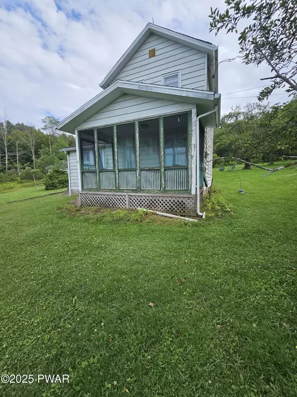 194 Como RD, Lakewood, PA 18439