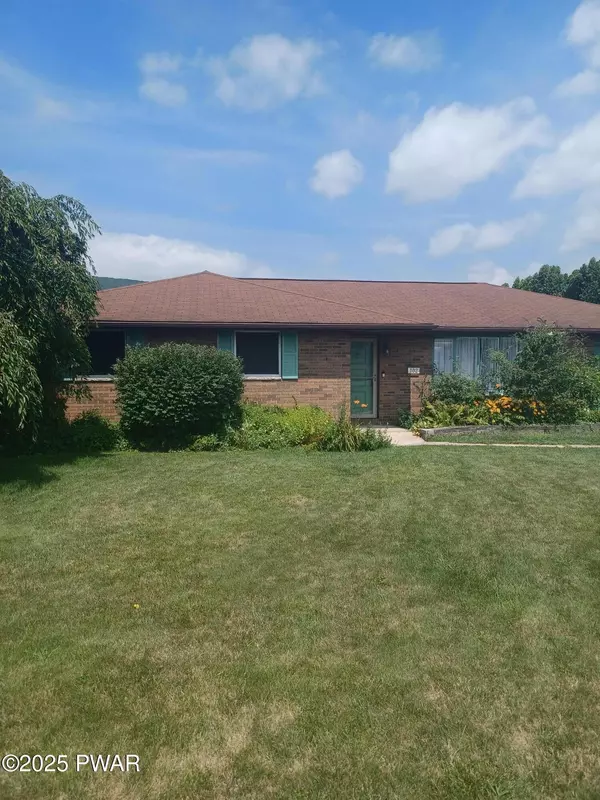 102 Bubernak BLVD, Old Forge, PA 18518