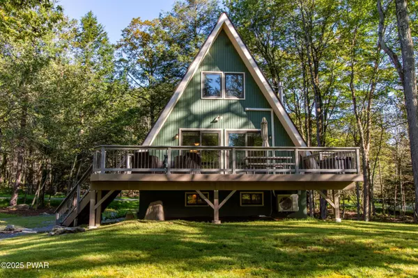 1334 Pocono DR, Gouldsboro, PA 18424