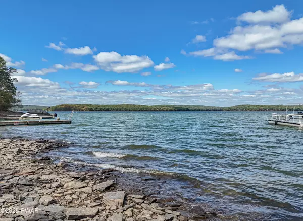 Hawley, PA 18428,317 Sunset Shore DR