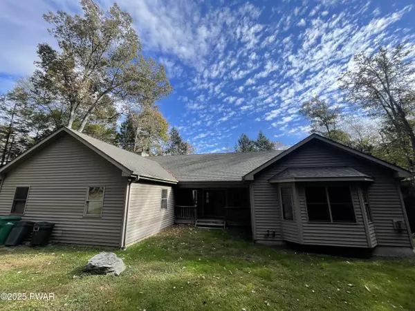 107 Rocky WAY,  Greentown,  PA 18426