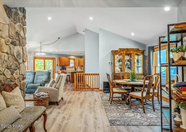 Hawley, PA 18428,320 Tinkwig DR