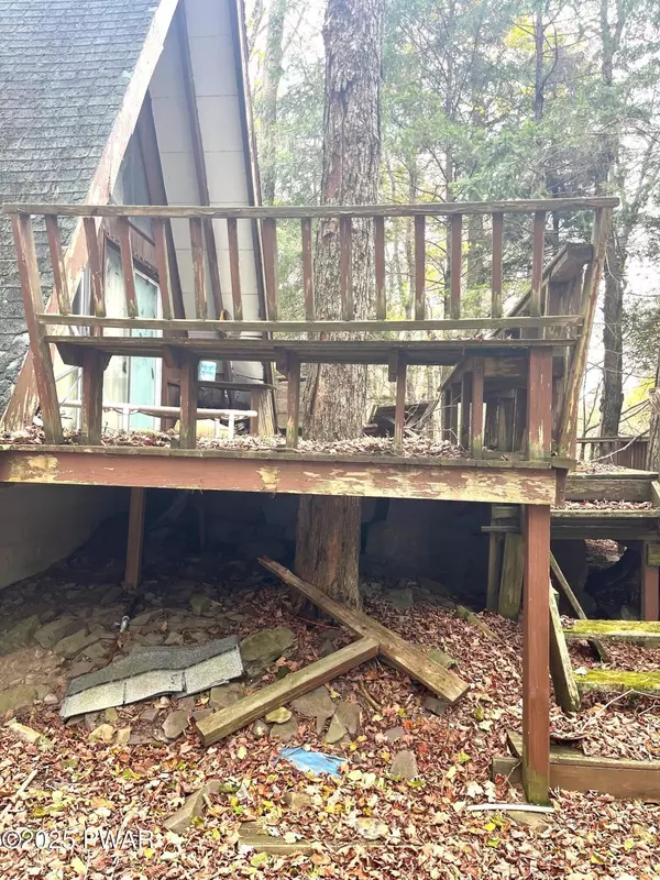 Gouldsboro, PA 18424,1439 Pocono DR