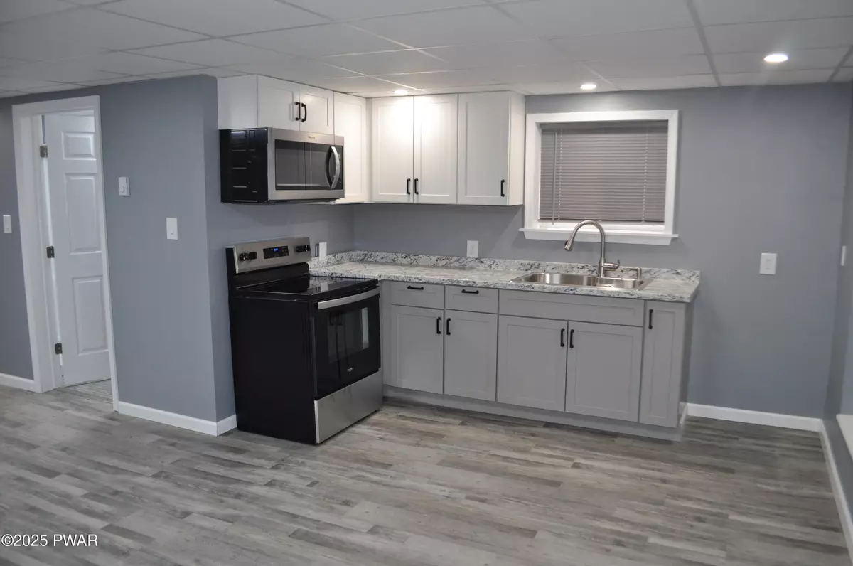 Waymart, PA 18472,25 Lizzy LN