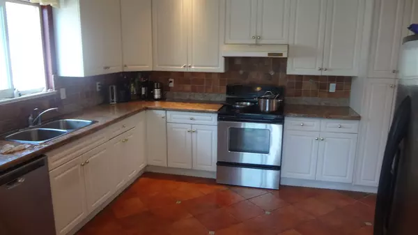 7280 15th AVE Burnaby, BC V3N 4Z7