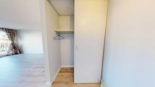 7240 Lindsay RD #213 Richmond, BC V7C 3M6