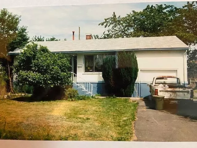 Surrey, BC V3T 4J6,10584 137a ST