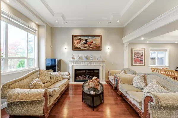 Richmond, BC V6Y 1A6,8426 Francis RD