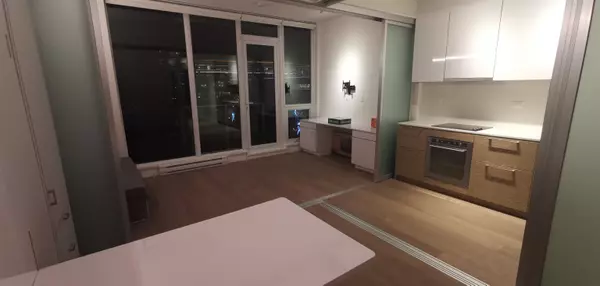 13438 Central AVE #416 Surrey, BC V3T 0N2