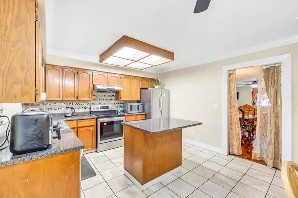 Surrey, BC V3W 5W2,6725 134a ST